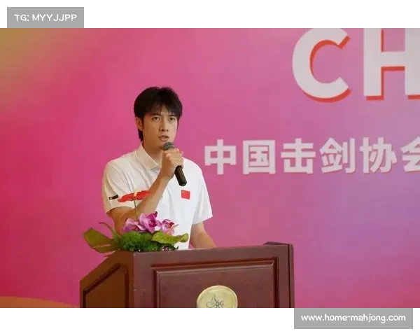 中国击剑队佩剑新星崭露头角 许英明世界杯勇夺铜牌助力崛起